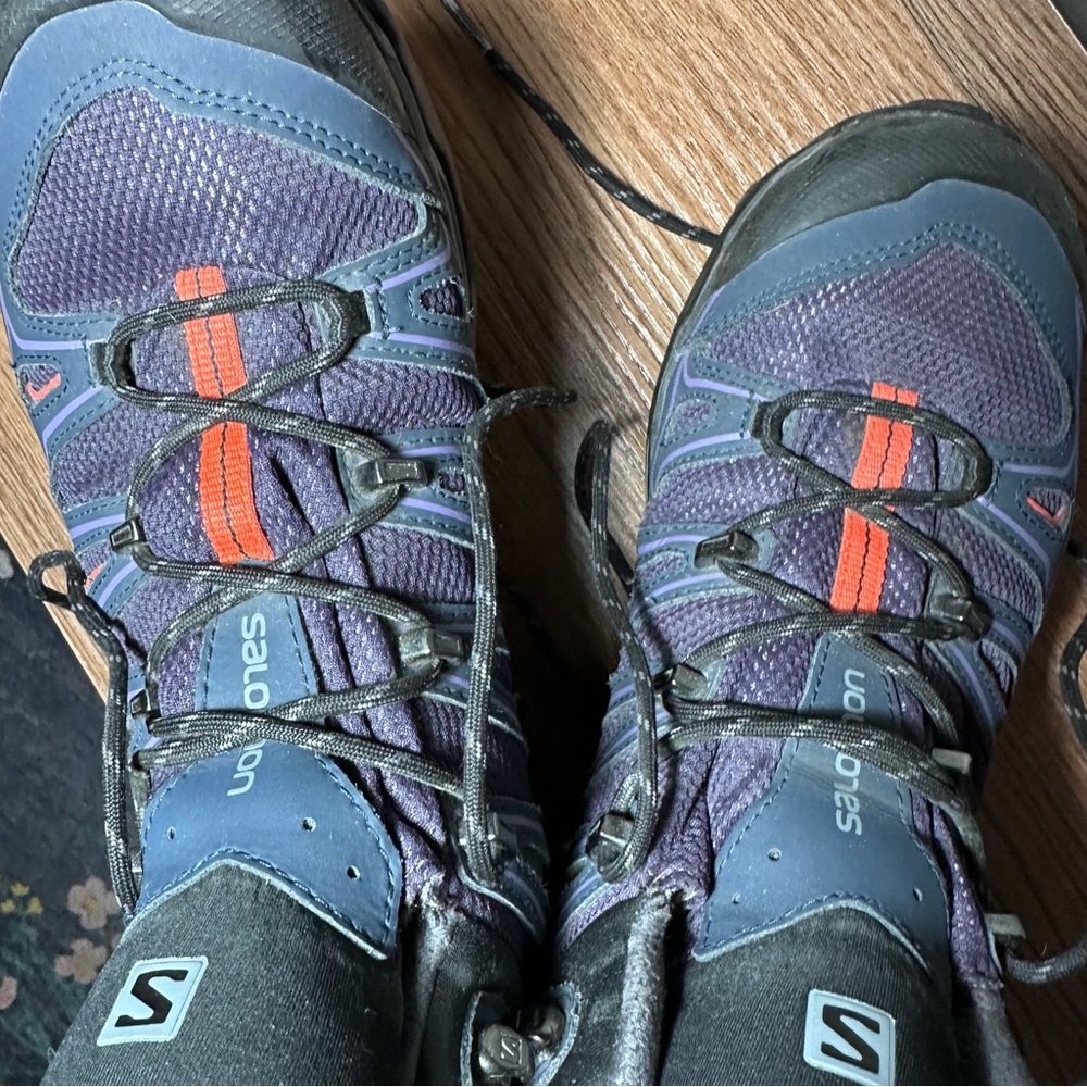 EUC Salomon X Ultra 3 Mid GTX Hiking Boots w Brooks Insoles—Purple & Black US 10 - Picture 7 of 12